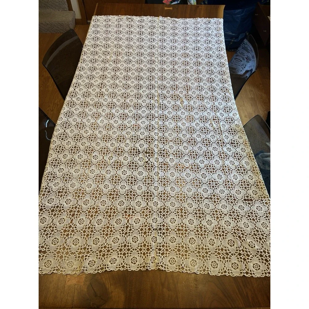 Vintage Lovely Large Hand Crocheted Lace Tablecloth 71x63